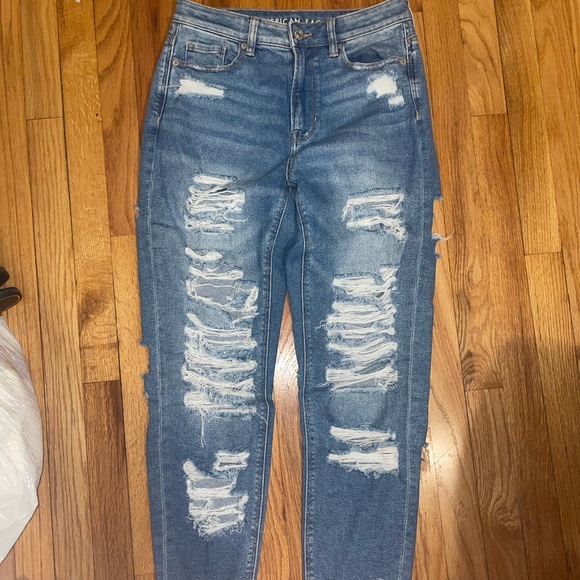AMERICAN EAGLE MOM JEANS - Picture 1 of 5